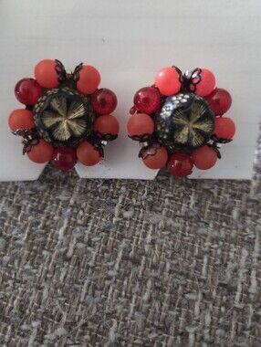 Vintage 1960s Hong Kong Marked Gaudy Plastic Faux Stones Clip Earrings 1" Wide